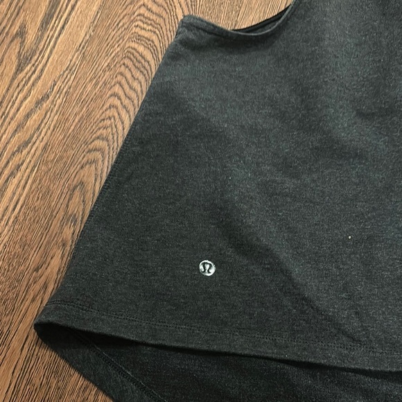 Lululemon high neck tank - Picture 3 of 7